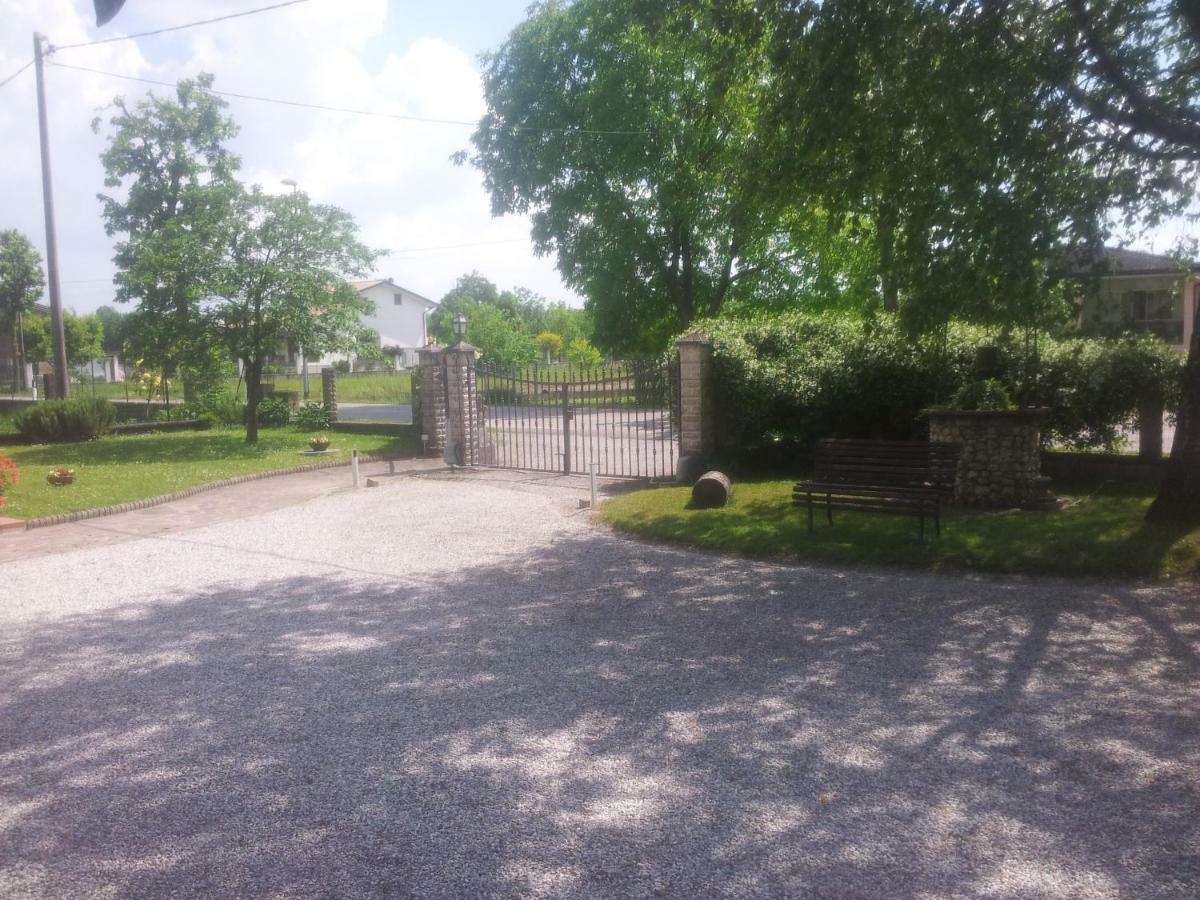 Antico Borgo Leone Panzió Rauscedo Kültér fotó